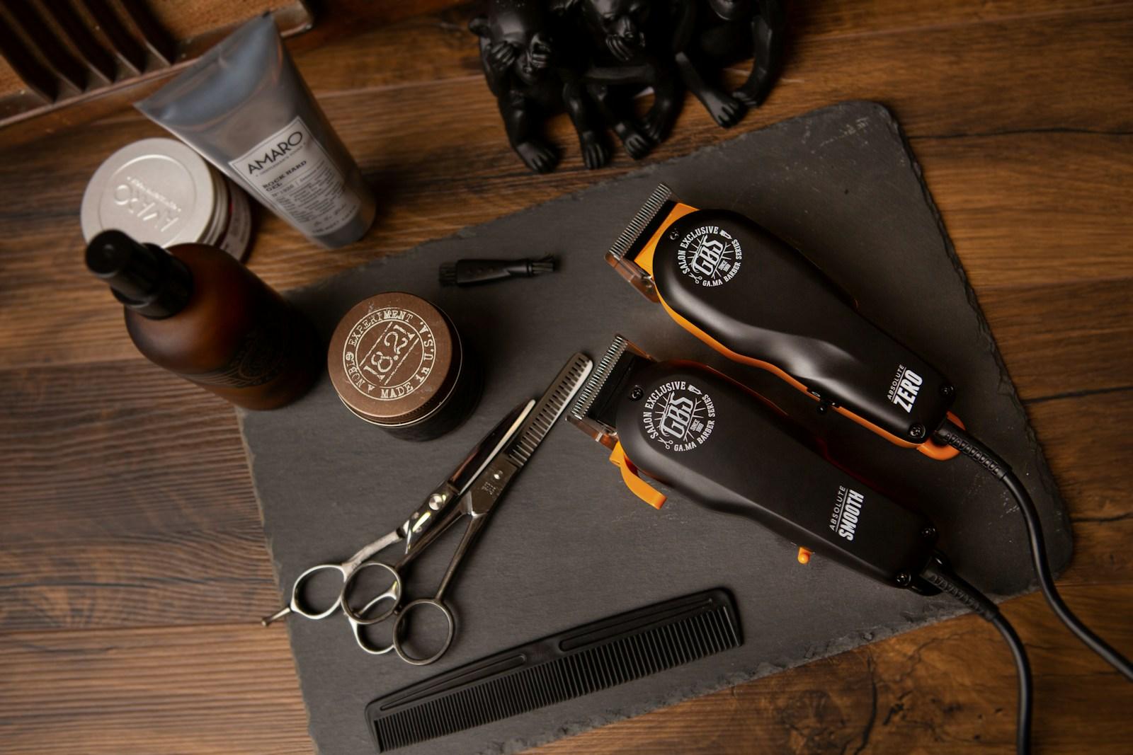 Máquinas de corte, tijeras y peine profesionales de barbería